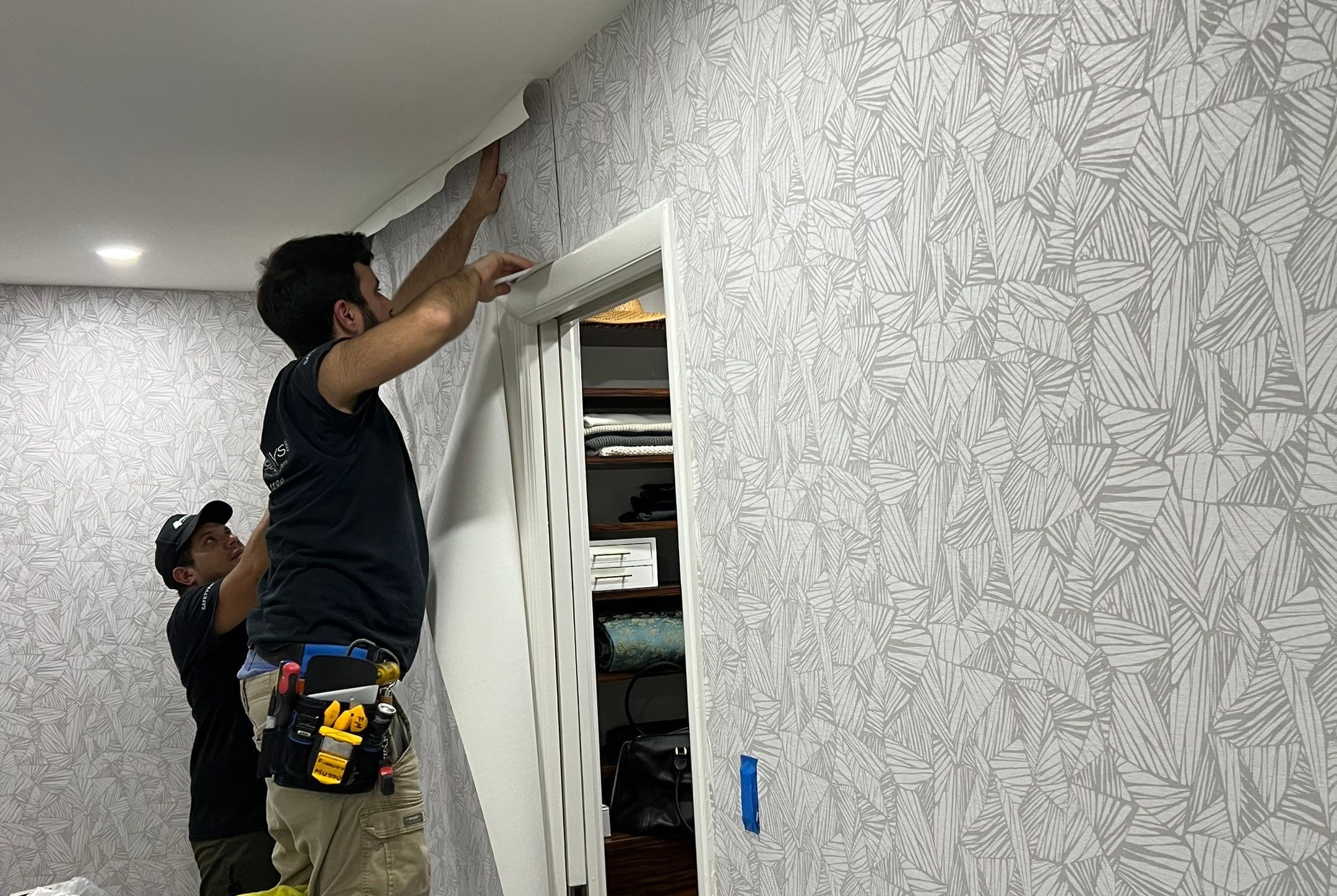 Zachary Holloway - Professional Wallpaper Installer